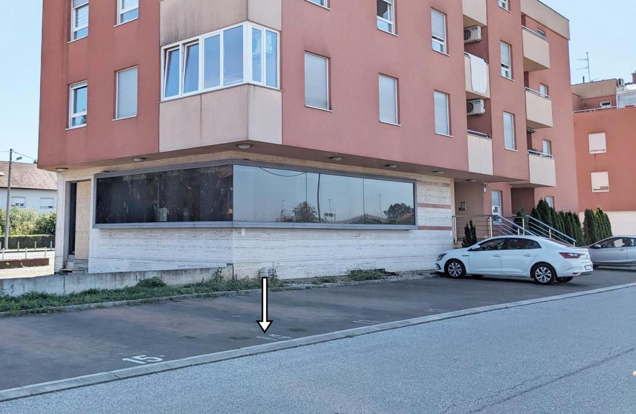 Doma-Lu Apartment-Near Airport And Highway- Free Parking Velika Mlaka Exterior photo