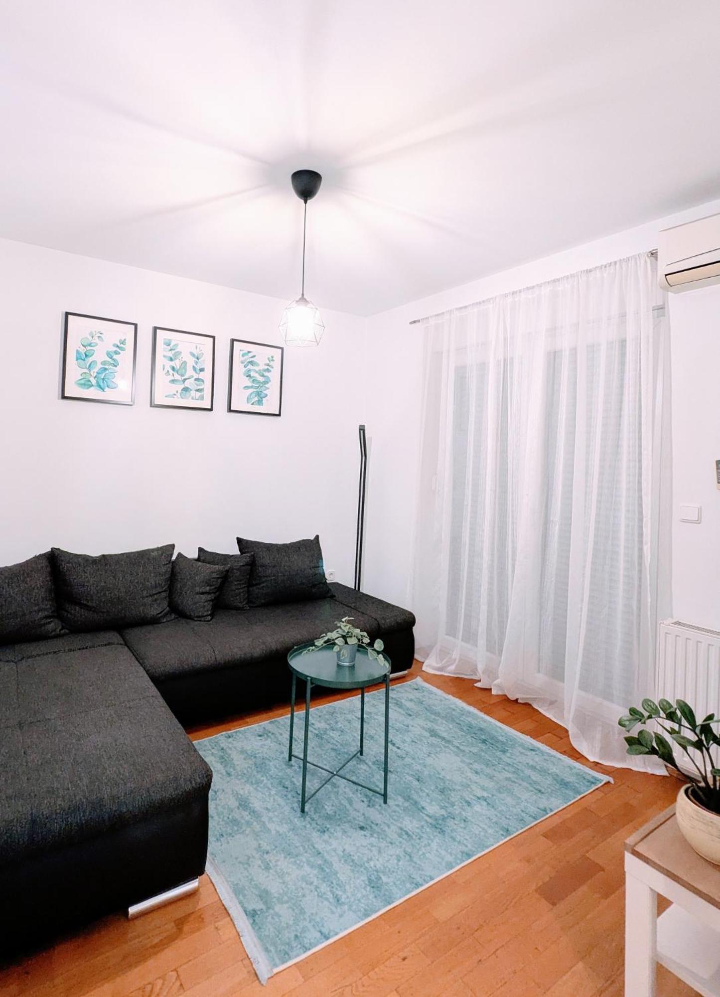 Doma-Lu Apartment-Near Airport And Highway- Free Parking Velika Mlaka Exterior photo