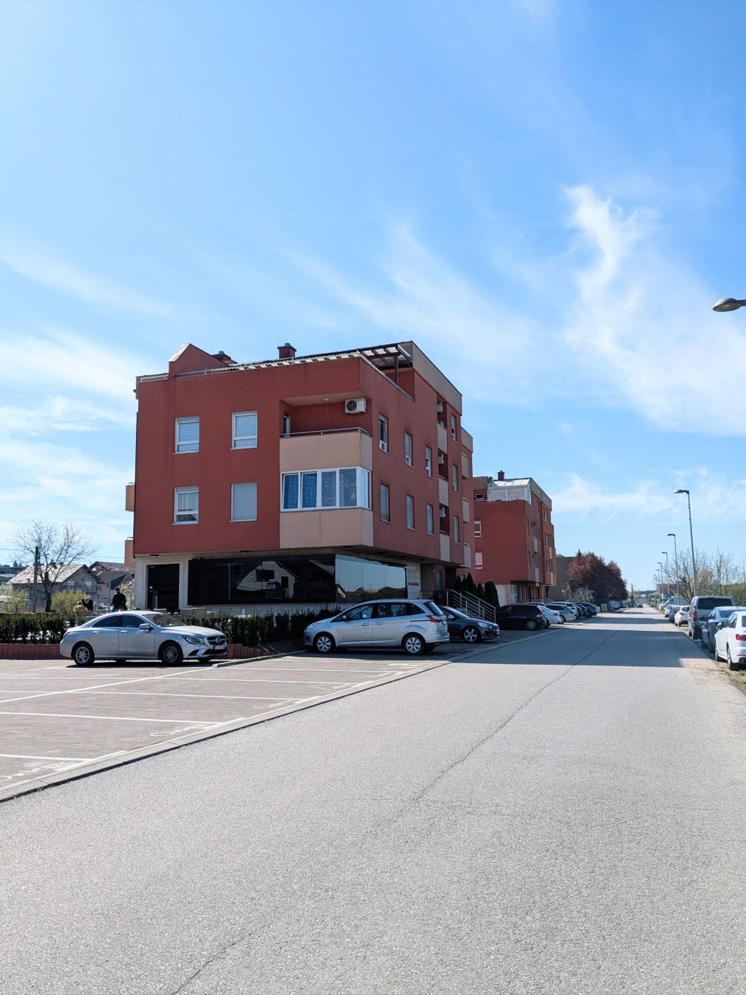 Doma-Lu Apartment-Near Airport And Highway- Free Parking Velika Mlaka Exterior photo